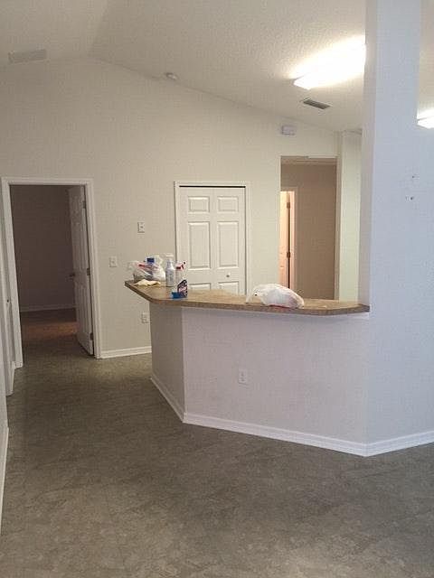 Kitchen bar
