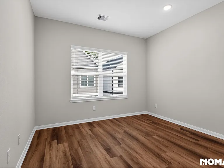 208 Clark Meadows Ln — Photo 26