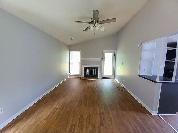 3rd image of 4700 Brockton Dr Unit C