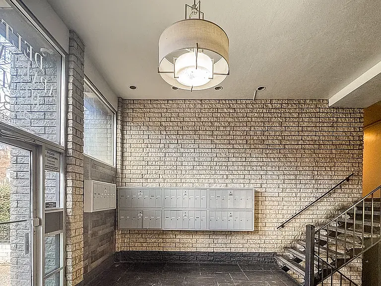 Delton Apartments — Photo 10