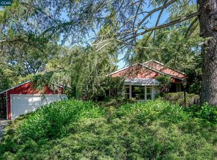 1015 Juanita Dr, Walnut Creek, CA 94595