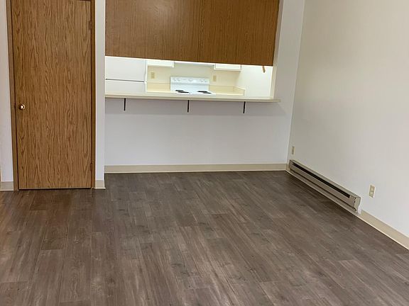 4th image of 14381 30th Ave NE APT 21
