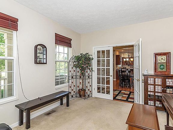 5th image of 1241 Valdosta Pl