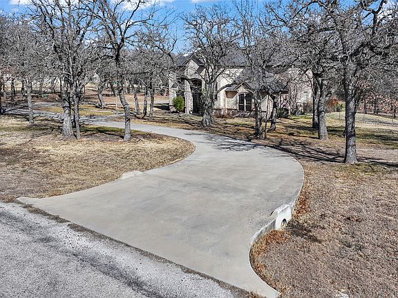 4th image of 116 McClintock Ct