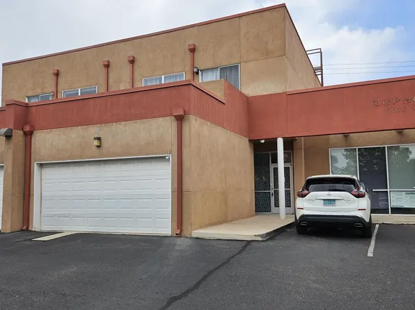 330 Adams St SE, Albuquerque, NM 87108