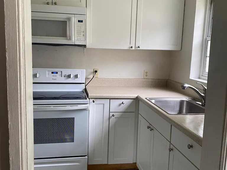 2108 Broad St #4 — Photo 3