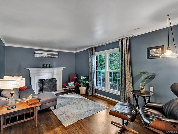 3rd image of 1706 Glencove Ln