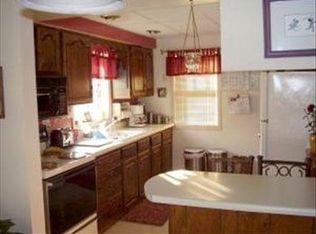 7825 17th Ave, Kenosha, WI 53143