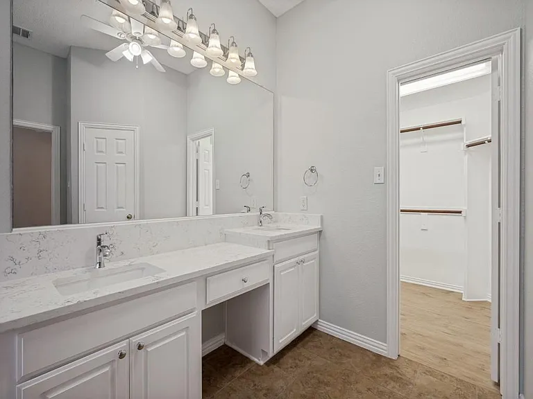 1645 Angel Falls Dr — Photo 17