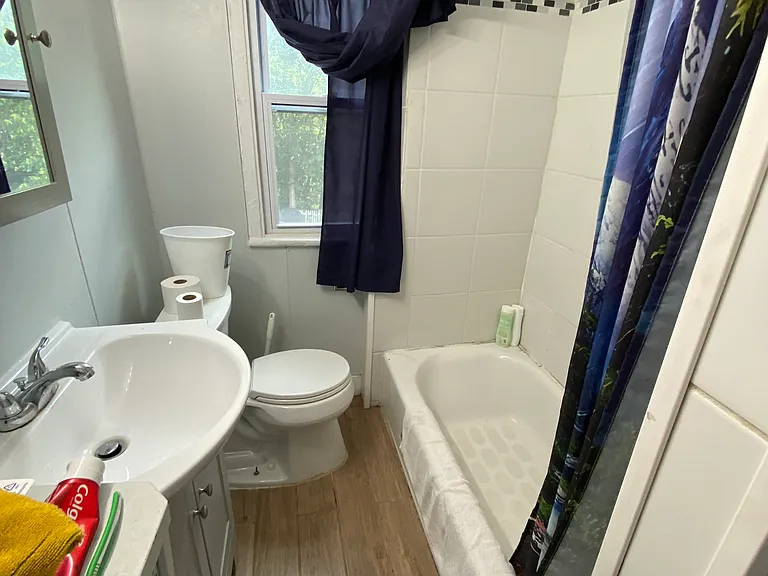 1627 Wyoming Ave — Photo 9