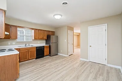 422 Cedar Ave #B — Photo 8