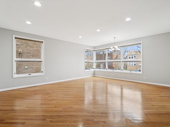 3rd image of 6540 N California Ave