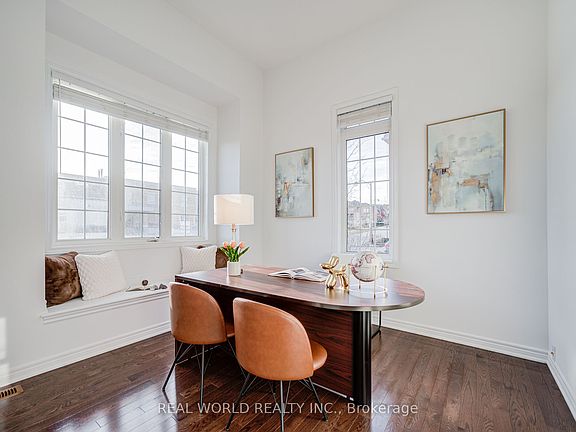 3rd image of 247 Selwyn Rd