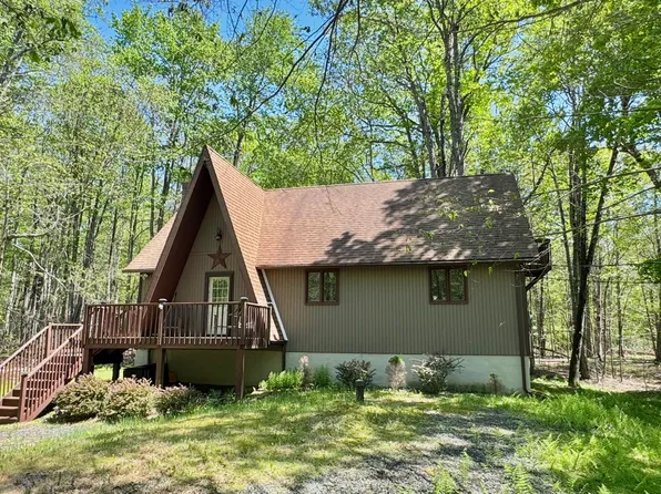 224 Partridge Dr, Pocono Lake, PA 18347