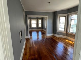 121 Suffolk Ave #2, Pawtucket, RI 02861