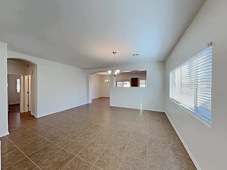868 W Basswood Ave — Photo 6