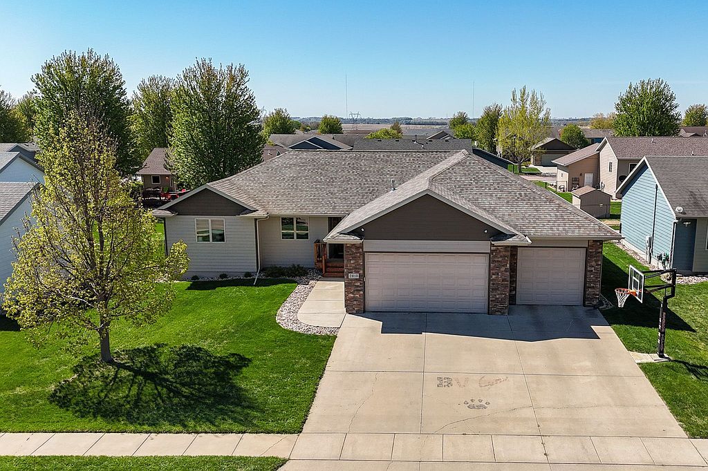 2613 E Sunflower St - Property Image