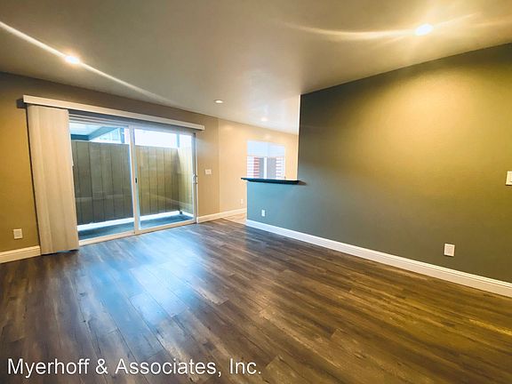5th image of 25013-25021 Cypress Ave APT 25013-2