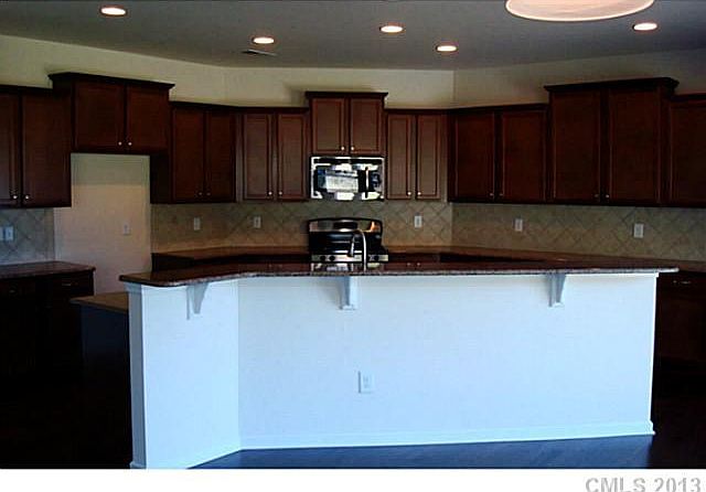 1st image of 7118 Hermistion St