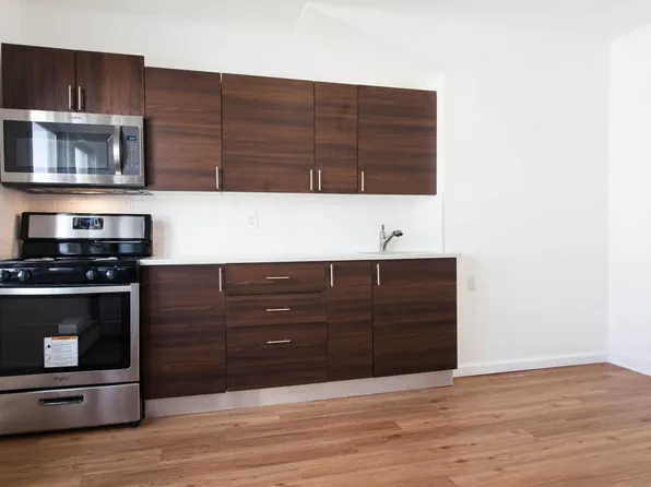 173 New York Avenue image 1 of 12