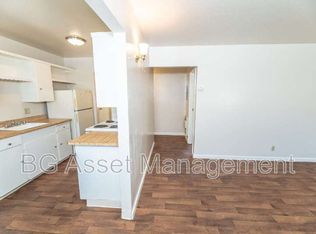 1932 Ethan Way APT 8, Sacramento, CA 95825