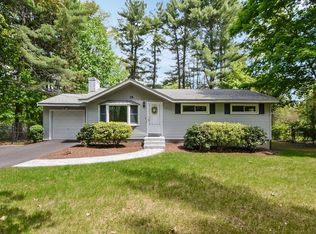 15 Lakeshore Dr, Norfolk, MA 02056