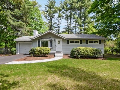 15 Lakeshore Dr, Norfolk, MA, 02056