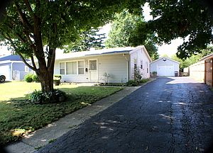 2nd image of 111 Saint Joseph Ave S