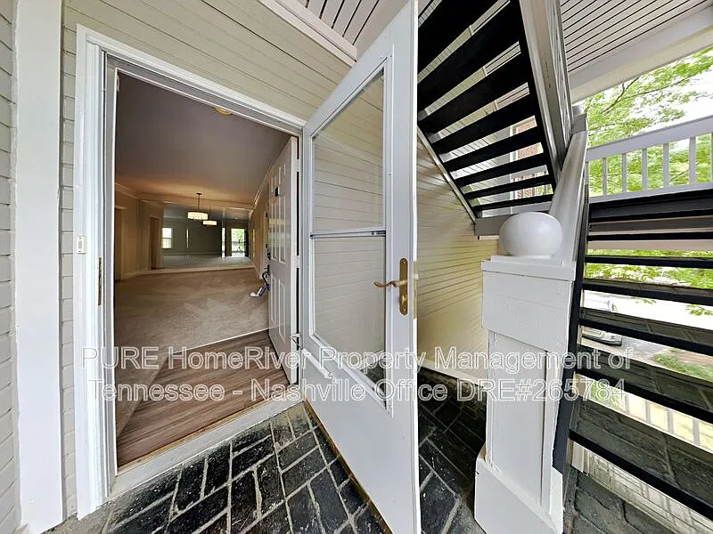 2 bed, 2.0 bath, 1356 sqft, $2,495 — Photo 2