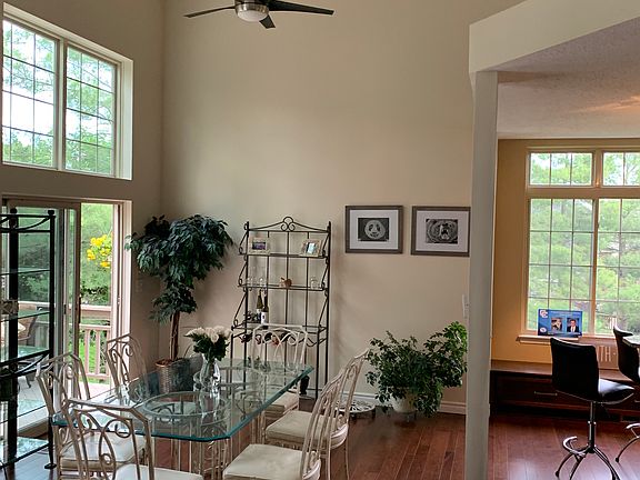 5th image of 4441 Villa France Dr