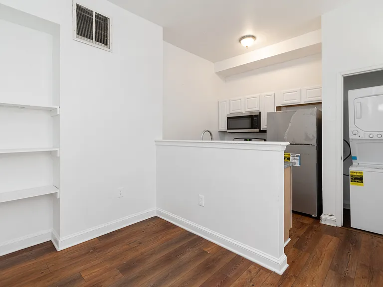 2422 McElderry St #A — Photo 9