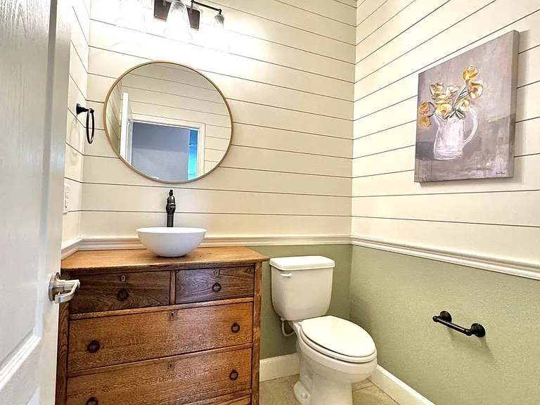 10520 Rollins Dr — Photo 5