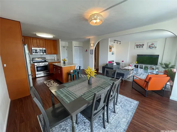 475 Atkinson Dr APT 1909, Honolulu, HI 96814