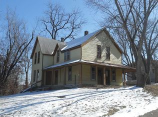 212 N 3rd St, Houston, MO 65483