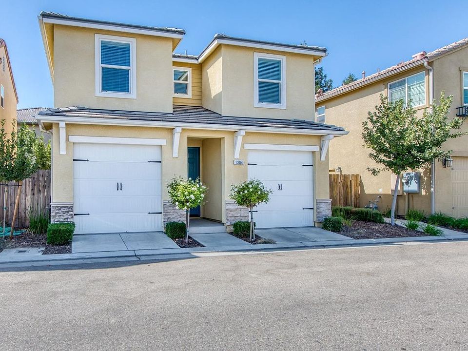 1st image of 1304 Royalty Way