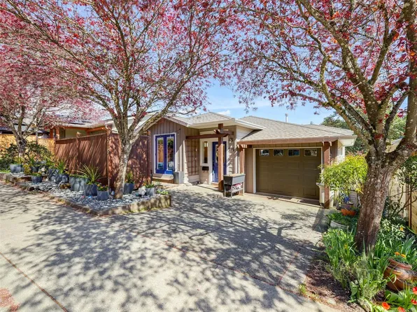515 Selwyn Falls Dr, Langford, BC V9B 6P3