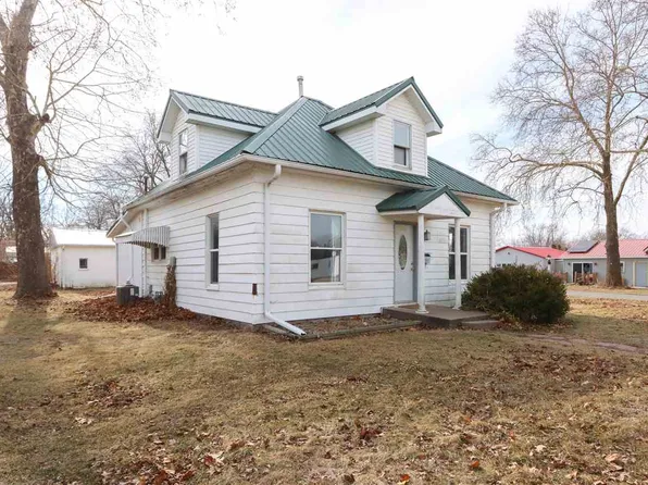 1103 E 3rd St, Washington, IA 52353