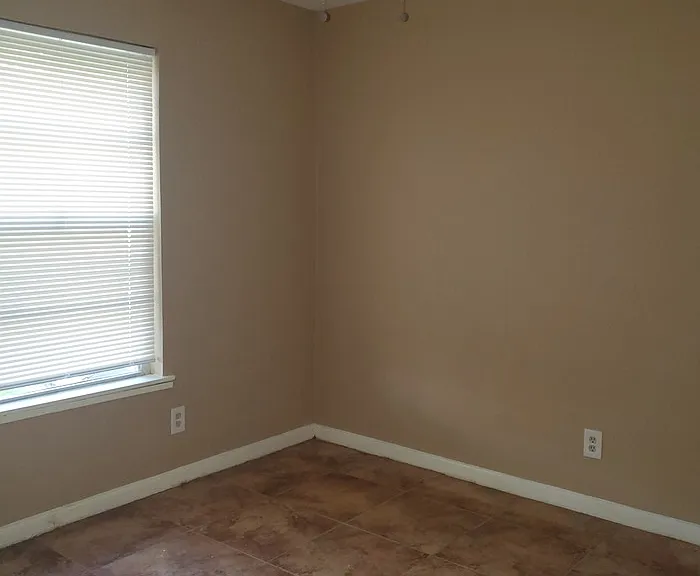 814 E Ebony Dr — Photo 5