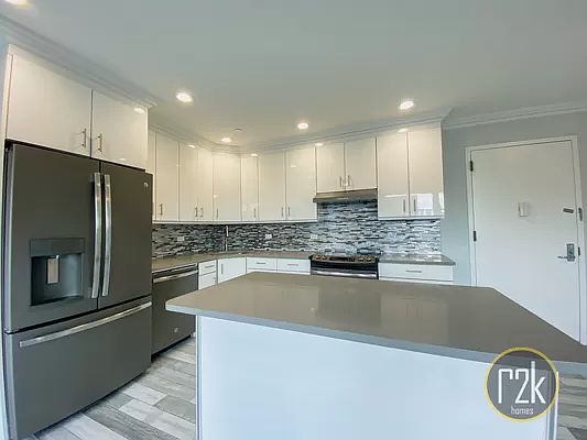 4th image of 2103 31st Ave APT 7A