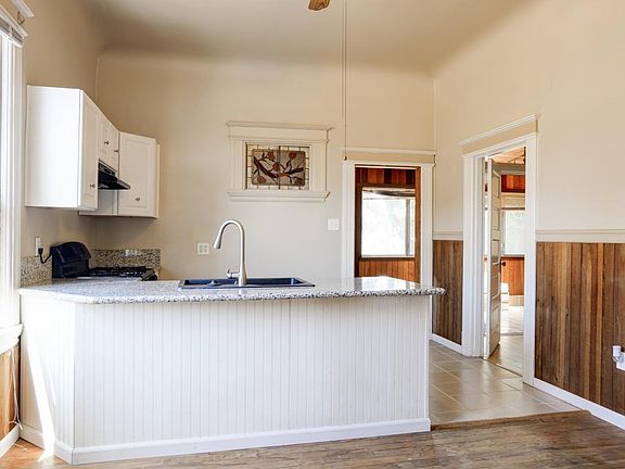 5th image of 208 Sacramento Street