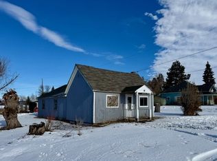 600 4th St, North Powder, OR 97867