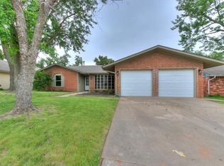 7808 NW 20th St, Bethany, OK 73008