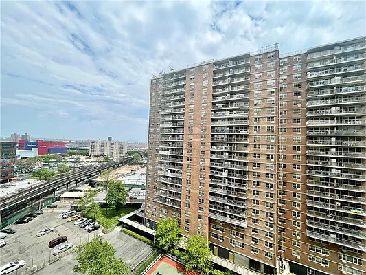 Sold by Remax Edge | media 38