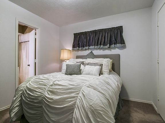 3rd image of 2408 Briarwood Drive