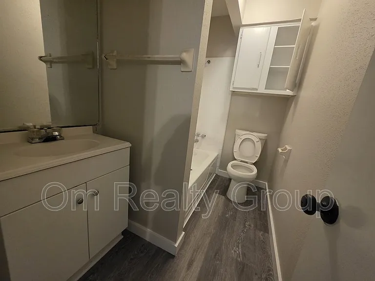 12740 Shannon Hills Dr — Photo 3