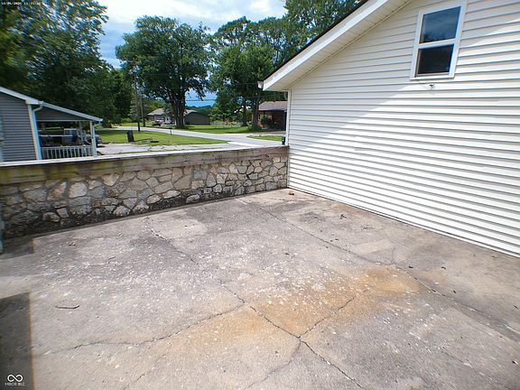 4th image of 504 E Park St