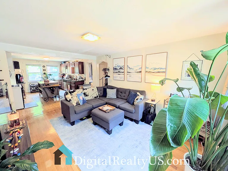 29 Aldrich Rd #1 — Photo 2