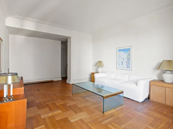 30 Sutton Place image 6 of 11