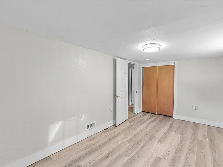 4925 N Willamette Blvd — Photo 15