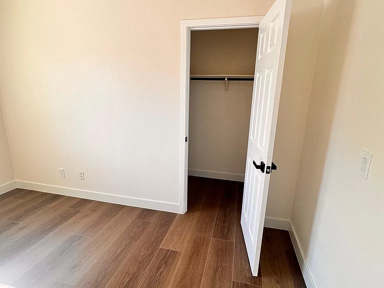 1321 Nadine Way — Photo 11